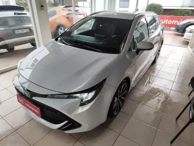 Toyota Corolla Touring Sports 2021 - 21950 EUR, 114000 km - AUTO.MOTO.pt - 114000km - foto 6 de 35