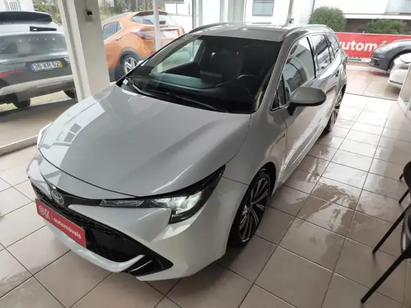 Toyota Corolla Touring Sports 2021 - 21950 EUR, 114000 km - AUTO.MOTO.pt - 114000km - foto 6 de 35