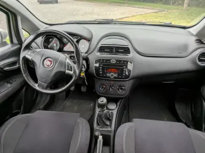 Fiat Punto 2014 - 6990 EUR, 176000 km - 176000km - foto 13 de 18