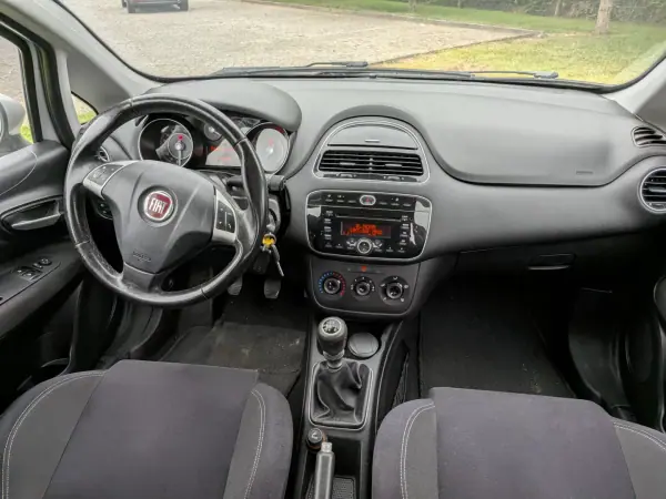 Fiat Punto 2014 - 6990 EUR, 176000 km - 176000km - foto 13 de 18