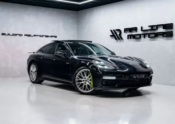 Porsche Panamera 2017 - 91950 EUR, 67458 km - AUTO.MOTO.pt - 67458km - foto 2 de 60