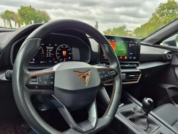 Cupra Formentor 2022 - 28900 EUR, 110907 km - AUTO.MOTO.pt - 110907km - foto 10 de 24