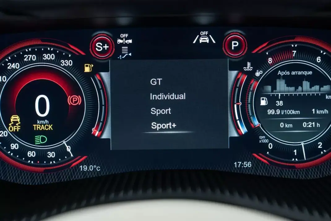 Aston Martin DBX 2020 - 149950 EUR, 55000 km - AUTO.MOTO.pt - 55000km - foto 35 de 53