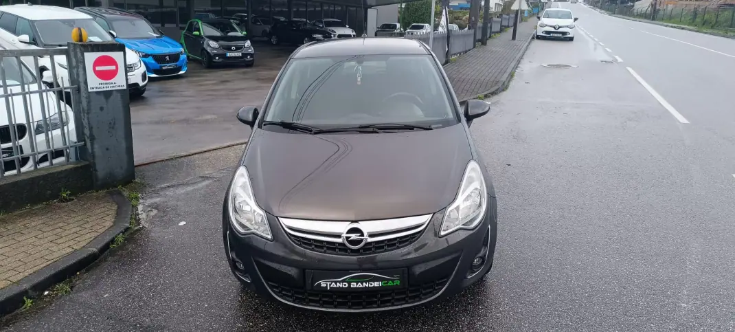 Opel Corsa 2013 - 6500 EUR, 193000 km - AUTO.MOTO.pt - 193000km - foto 4 de 16