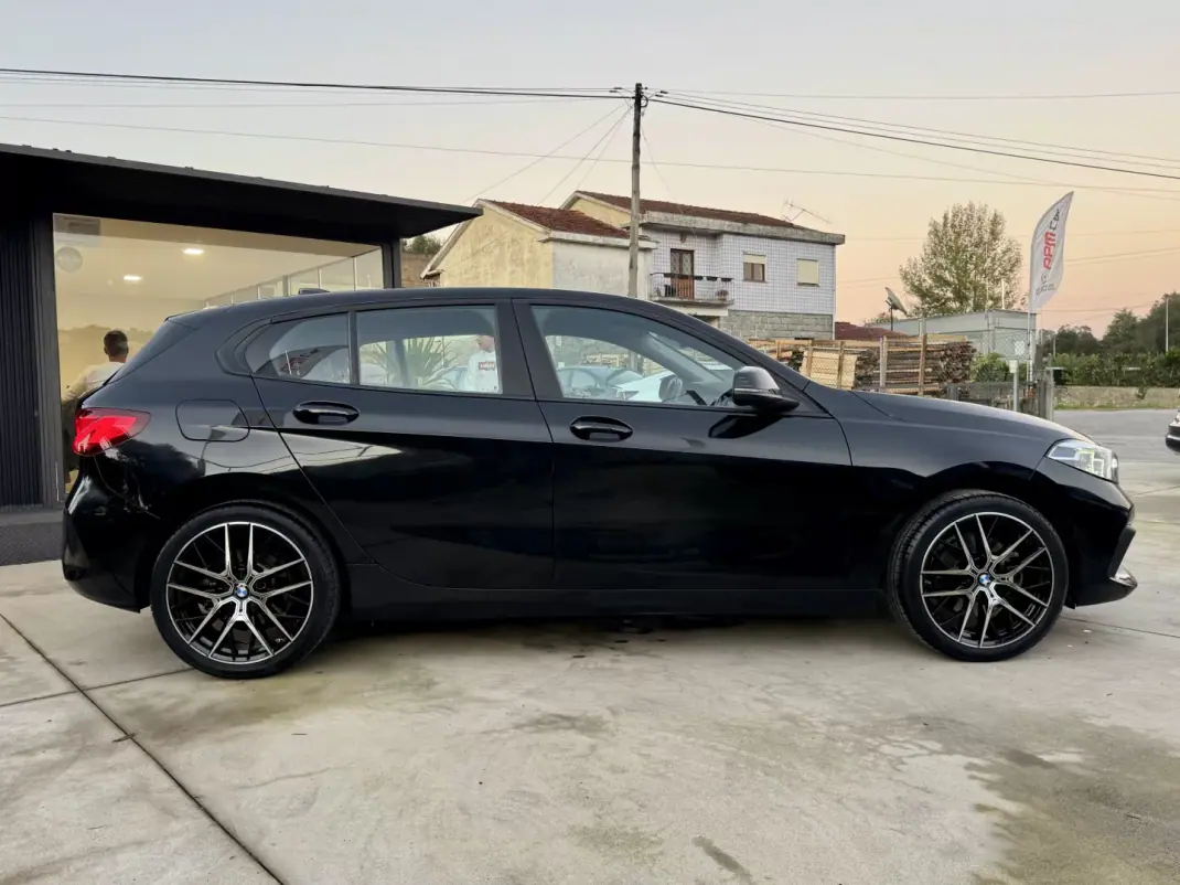 BMW 116 2022 - 22999 EUR, 60000 km - AUTO.MOTO.pt - 60000km - foto 16 de 21