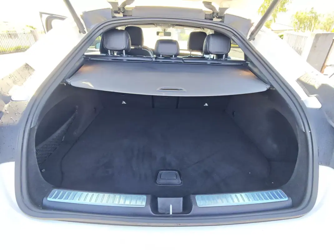 Mercedes-Benz GLC 300 2020 - 43500 EUR, 143000 km - AUTO.MOTO.pt - 143000km - foto 30 de 32