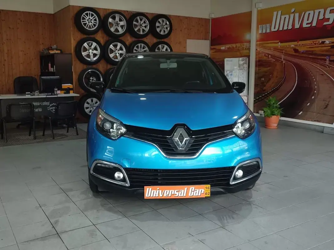 Renault Captur 2016 - 13800 EUR, 159000 km - AUTO.MOTO.pt - 159000km - foto 2 de 12