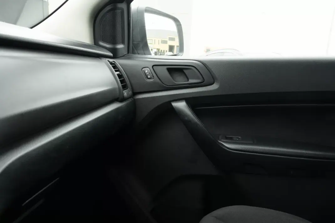 Ford Ranger 2023 - 29999 EUR, 48000 km - AUTO.MOTO.pt - 48000km - foto 16 de 25