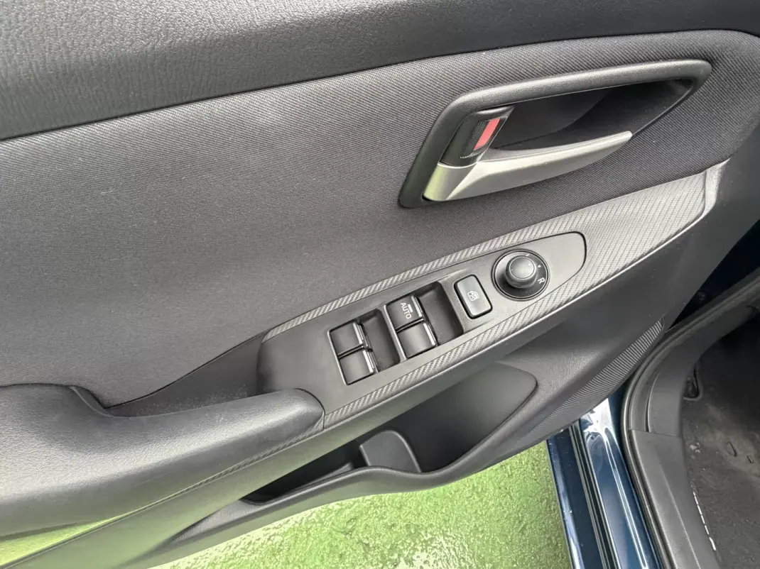 Mazda 2 2019 - 14350 EUR, 55422 km - AUTO.MOTO.pt - 55422km - foto 6 de 17