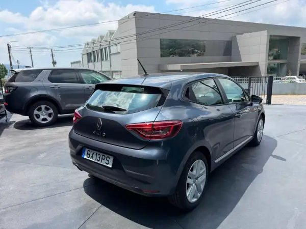 Renault Clio 2020 - 11900 EUR, 123000 km - AUTO.MOTO.pt - 123000km - foto 4 de 10