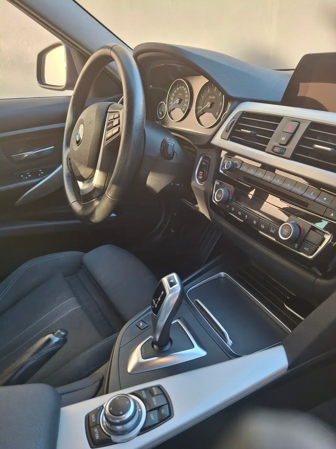 BMW 320 2016 - 13000 EUR, 245000 km - 245000km - foto 7 de 8