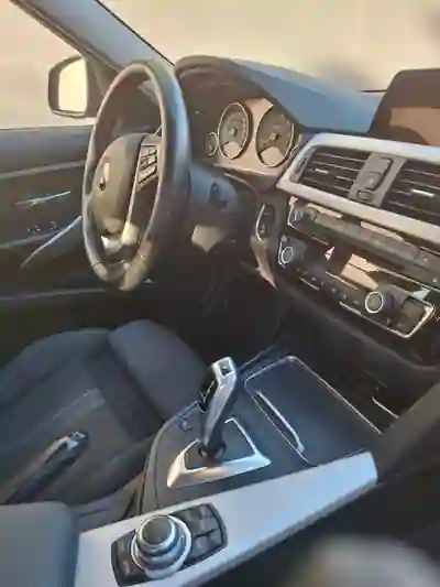 BMW 320 2016 - 13000 EUR, 245000 km - 245000km - foto 7 de 8