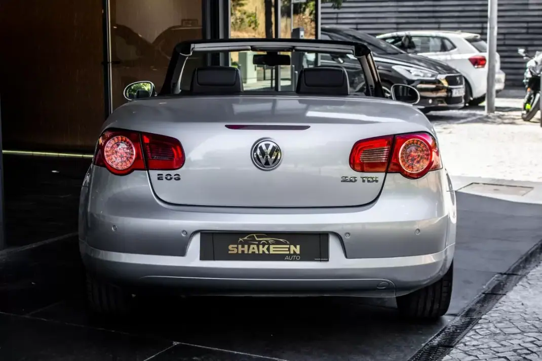 Volkswagen EOS 2006 - 8750 EUR, 272113 km - AUTO.MOTO.pt - 272113km - foto 10 de 30