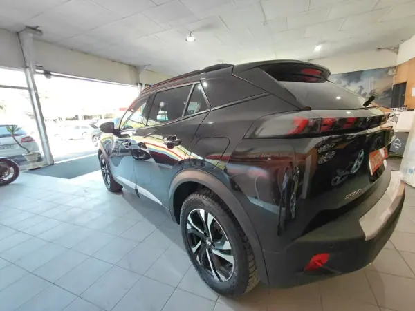 Peugeot 2008 2021 - 15900 EUR, 98000 km - AUTO.MOTO.pt - 98000km - foto 5 de 23