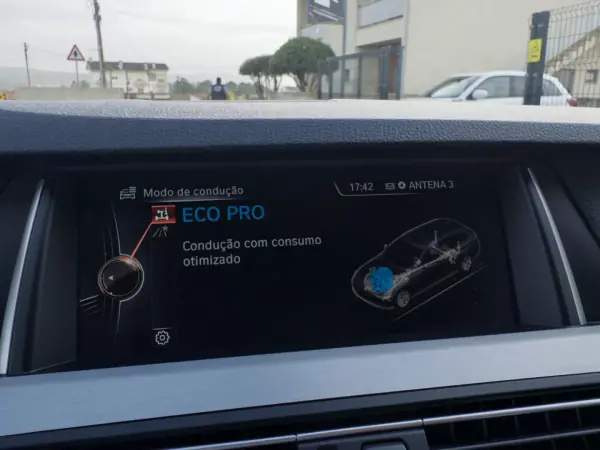 BMW 520 2015 - 17990 EUR, 198000 km - AUTO.MOTO.pt - 198000km - foto 36 de 45