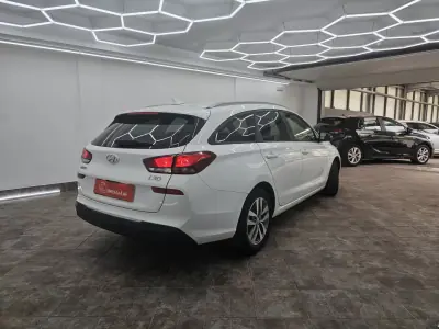 Hyundai i30 SW 2018 - 12950 EUR, 117053 km - AUTO.MOTO.pt - 117053km - foto 7 de 41