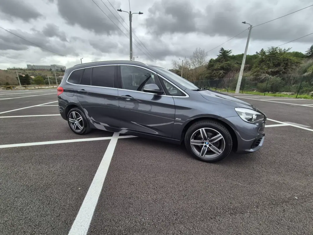 BMW 216 Gran Tourer 2017 - 16900 EUR, 130000 km - AUTO.MOTO.pt - 130000km - foto 3 de 12
