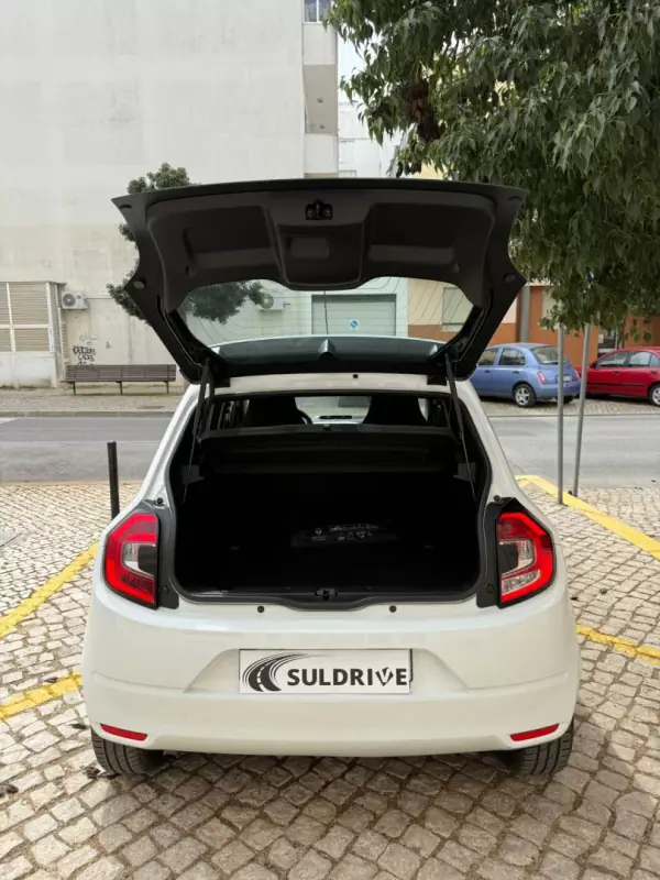 Renault Twingo 2020 - 12350 EUR, 40000 km - AUTO.MOTO.pt - 40000km - foto 7 de 12