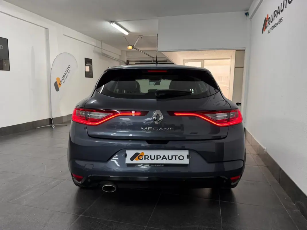 Renault Mégane 2017 - 11990 EUR, 102000 km - 102000km - foto 6 de 32
