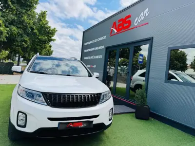 Kia Sorento 2015 - 18900 EUR, 199000 km - AUTO.MOTO.pt - 199000km - foto 11 de 30
