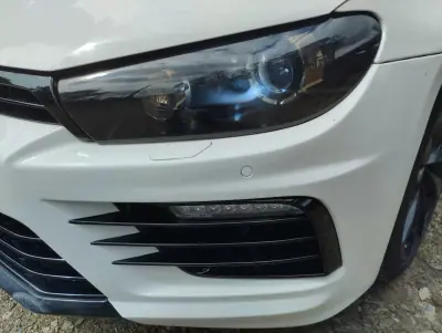 Volkswagen Scirocco 2011 - 10000 EUR, 215000 km - AUTO.MOTO.pt - 215000km - foto 9 de 30