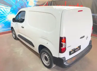 Opel COMBO 2023 - 16899 EUR, 23000 km - 23000km - foto 13 de 38