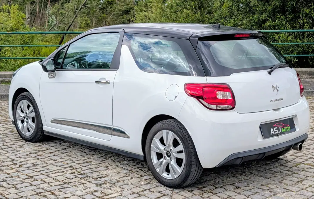 Citroën DS3 2015 - 8500 EUR, 100190 km - AUTO.MOTO.pt - 100190km - foto 10 de 17