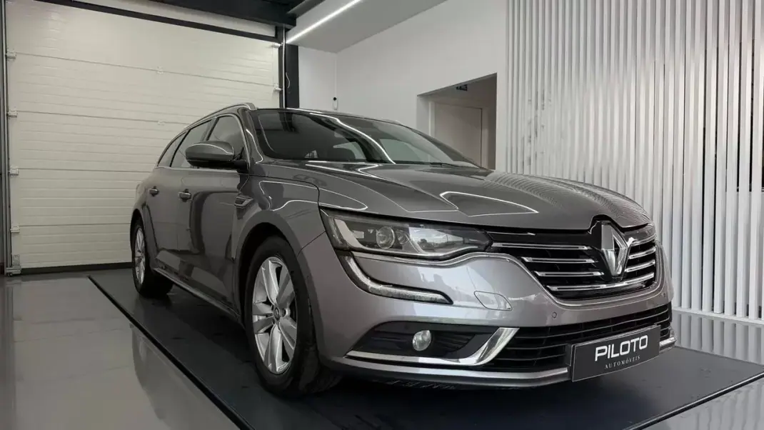 Renault Talisman Sport Tourer 2019 - 12990 EUR, 352006 km - AUTO.MOTO.pt - 352006km - foto 5 de 27