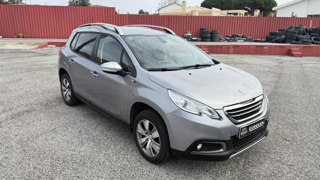 Peugeot 2008 2016 - 10590 EUR, 55500 km - AUTO.MOTO.pt - 55500km - foto 1 de 36