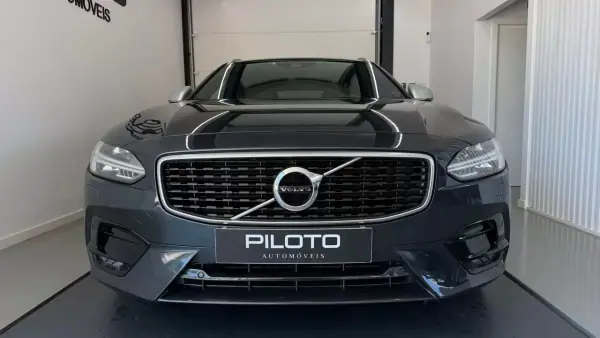 Volvo V90 2018 - 23990 EUR, 166090 km - AUTO.MOTO.pt - 166090km - foto 3 de 31