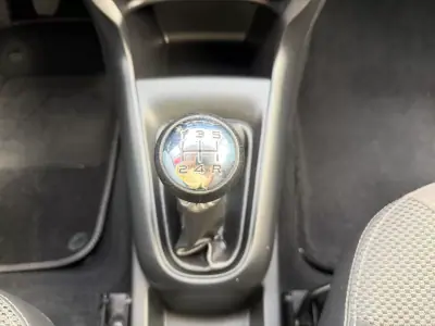 Citroën C3 2015 - 10500 EUR, 127000 km - AUTO.MOTO.pt - 127000km - foto 14 de 20