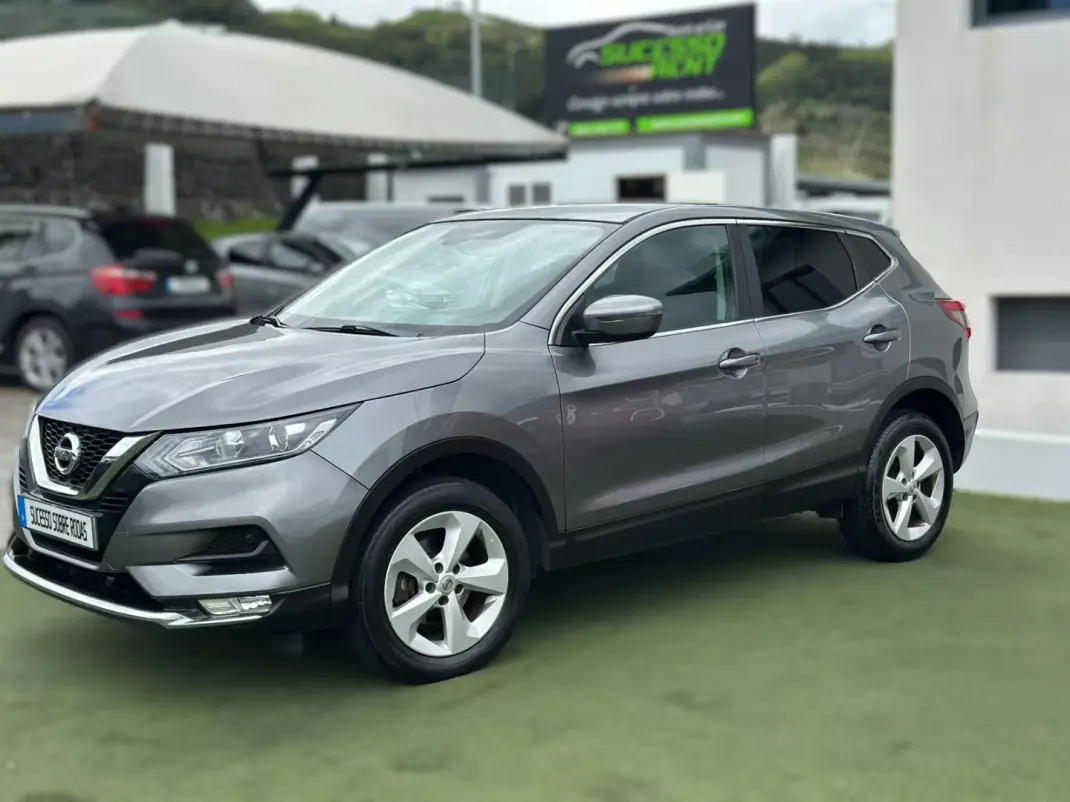 Nissan Qashqai 2018 - 20490 EUR, 79422 km - 79422km - foto 3 de 16