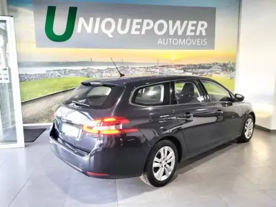 Peugeot 308 SW 2020 - 10990 EUR, 139592 km - AUTO.MOTO.pt - 139592km - foto 5 de 49