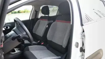 Citroën C3 2021 - 10999 EUR, 99000 km - AUTO.MOTO.pt - 99000km - foto 26 de 34