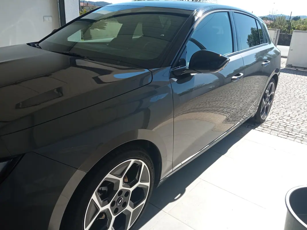 Opel Astra 2024 - 21000 EUR, 15000 km - AUTO.MOTO.pt - 15000km - foto 7 de 9