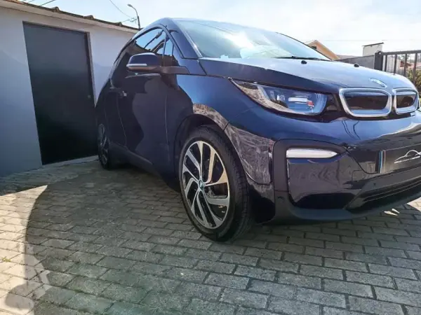 BMW i3 2019 - 24500 EUR, 75900 km - AUTO.MOTO.pt - 75900km - foto 8 de 16