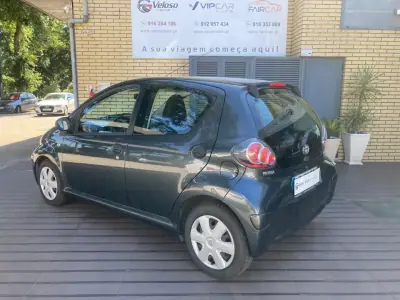 Toyota Aygo 2010 - 6350 EUR, 112661 km - 112661km - foto 2 de 19