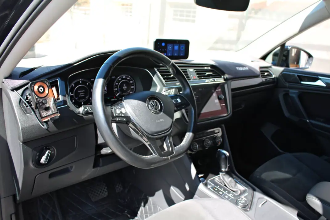 Volkswagen Tiguan Allspace 2018 - 26990 EUR, 120612 km - 120612km - foto 11 de 30