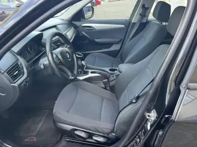 BMW X1 2011 - 12900 EUR, 292000 km - AUTO.MOTO.pt - 292000km - foto 8 de 13