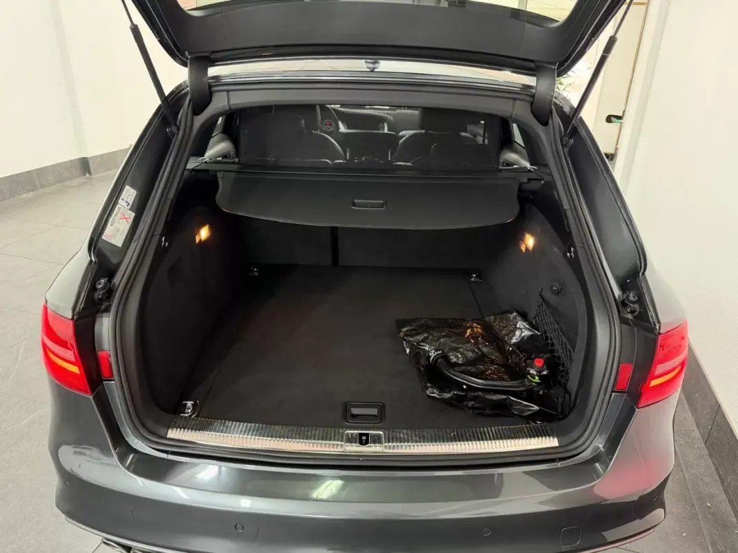 Audi A4 Avant 2015 - 17990 EUR, 191000 km - AUTO.MOTO.pt - 191000km - foto 10 de 26