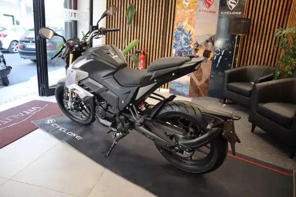 Cyclone 125 BATTLO 2026 Petrol