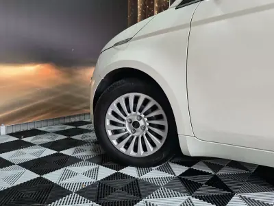 Fiat 500e 2023 - 15990 EUR, 8000 km - AUTO.MOTO.pt - 8000km - foto 10 de 20