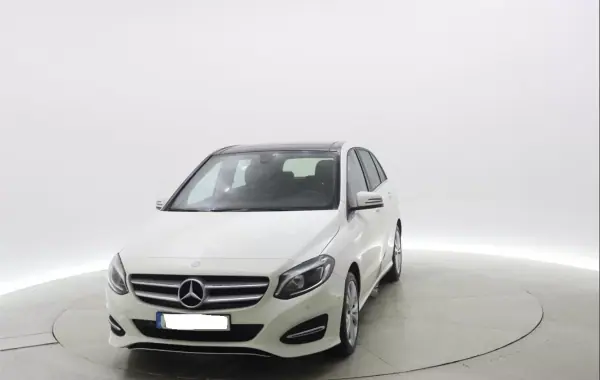 Mercedes-Benz B 200 2014 - 15500 EUR, 116525 km - AUTO.MOTO.pt - 116525km - foto 4 de 7