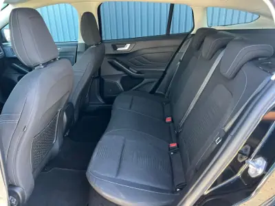 Ford Focus SW 2019 - 15950 EUR, 94634 km - AUTO.MOTO.pt - 94634km - foto 17 de 19