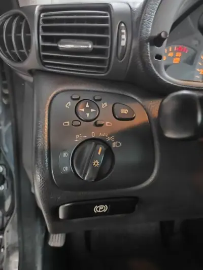 Mercedes-Benz C 220 2000 - 5750 EUR, 372700 km - AUTO.MOTO.pt - 372700km - foto 30 de 60