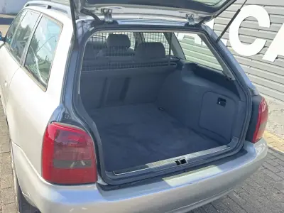 Audi A4 Avant 1996 - 2750 EUR, 445000 km - AUTO.MOTO.pt - 445000km - foto 5 de 14