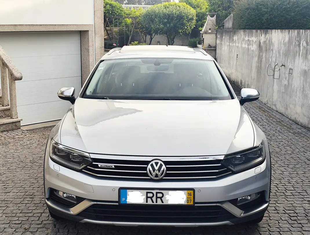 Volkswagen Passat 2016 - 11500 EUR, 400000 km - AUTO.MOTO.pt - 400000km - foto 2 de 7