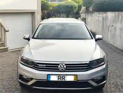 Volkswagen Passat 2016 - 11500 EUR, 400000 km - AUTO.MOTO.pt - 400000km - foto 2 de 7