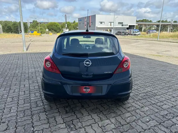 Opel Corsa 2013 - 8490 EUR, 110000 km - AUTO.MOTO.pt - 110000km - foto 5 de 16