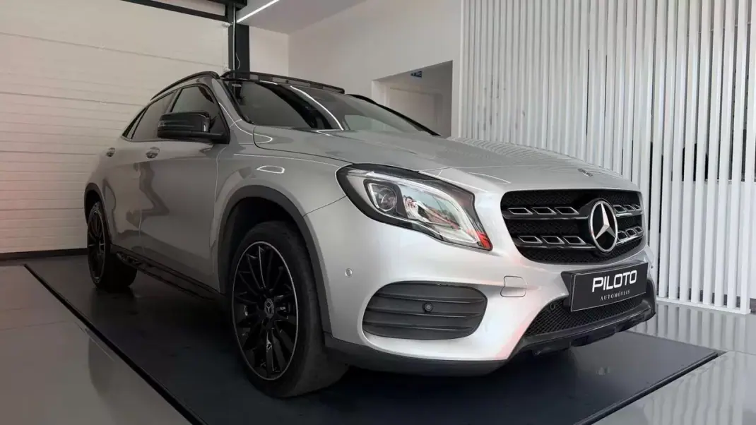 Mercedes-Benz GLA 250 2017 - 26990 EUR, 119434 km - AUTO.MOTO.pt - 119434km - foto 5 de 33